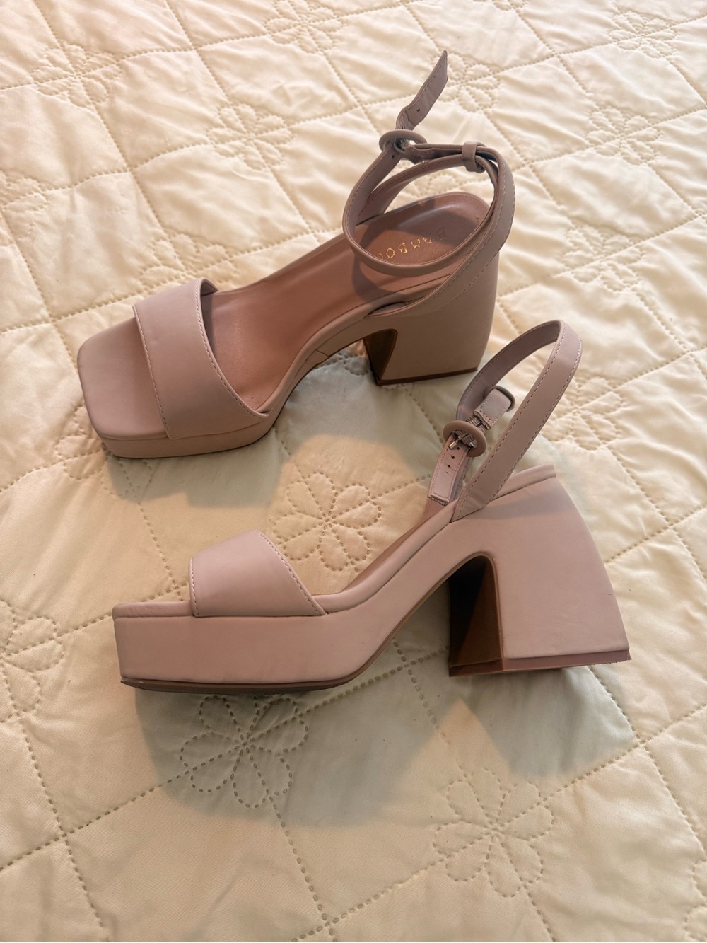 Women’s Chunky Platform Sandals - beige